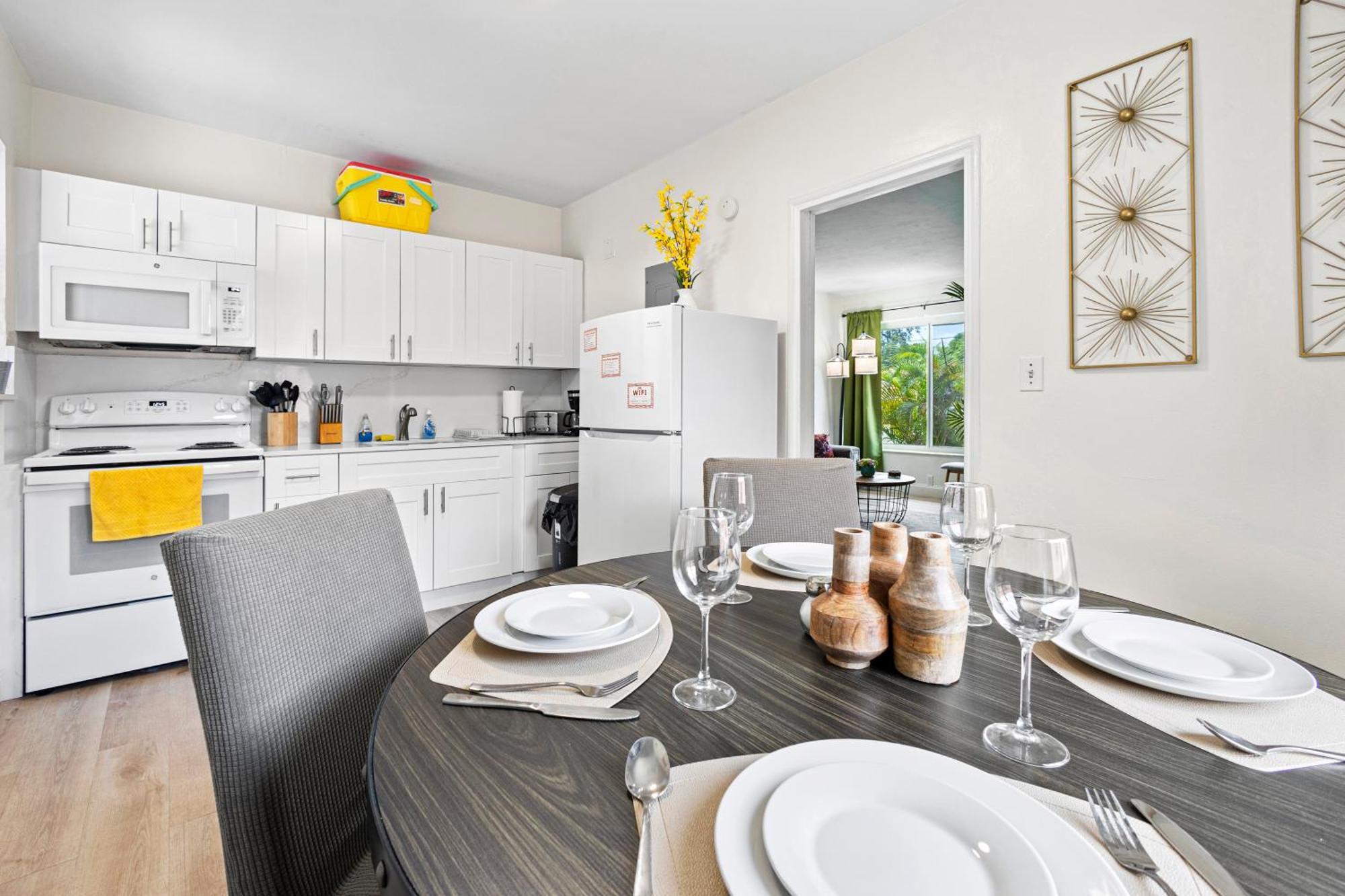 מיאמי Enchanting Cozy Apartment 10 Min Away From Airport, Calle 8, Brickell, Coral Gables, The Beach And More! מראה חיצוני תמונה