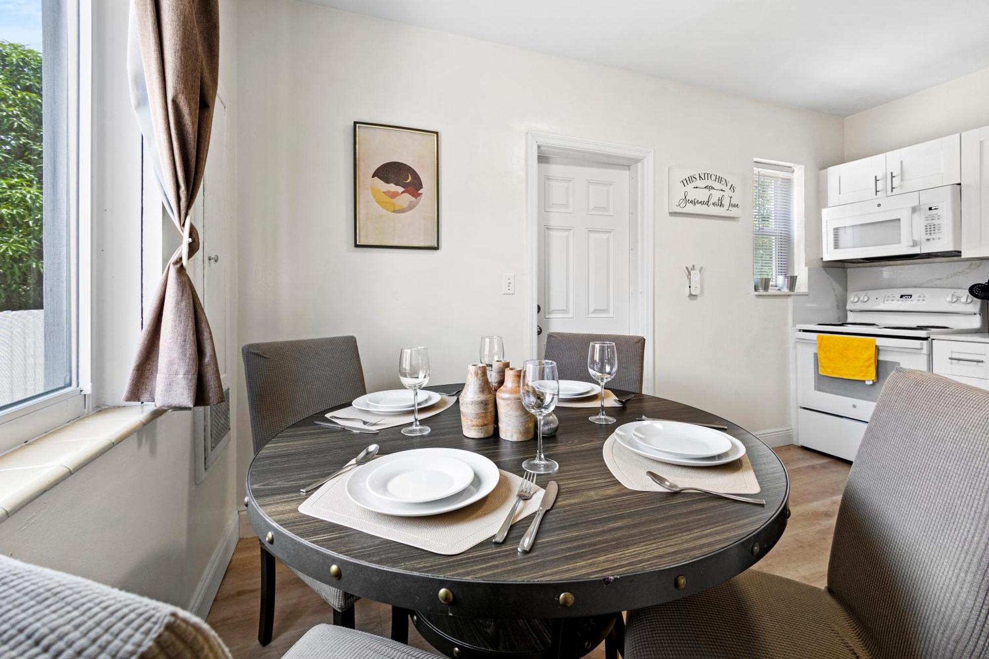 מיאמי Enchanting Cozy Apartment 10 Min Away From Airport, Calle 8, Brickell, Coral Gables, The Beach And More! מראה חיצוני תמונה